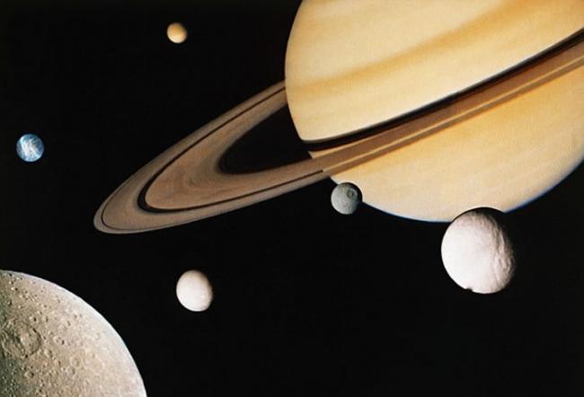 最新研究表明土星一些冰卫星和土星环比恐龙还年轻