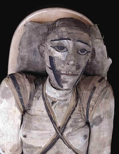 早在19世纪20年代，这个木乃伊是英国驻埃及总领事索尔特埃及考古藏品的其中之一。